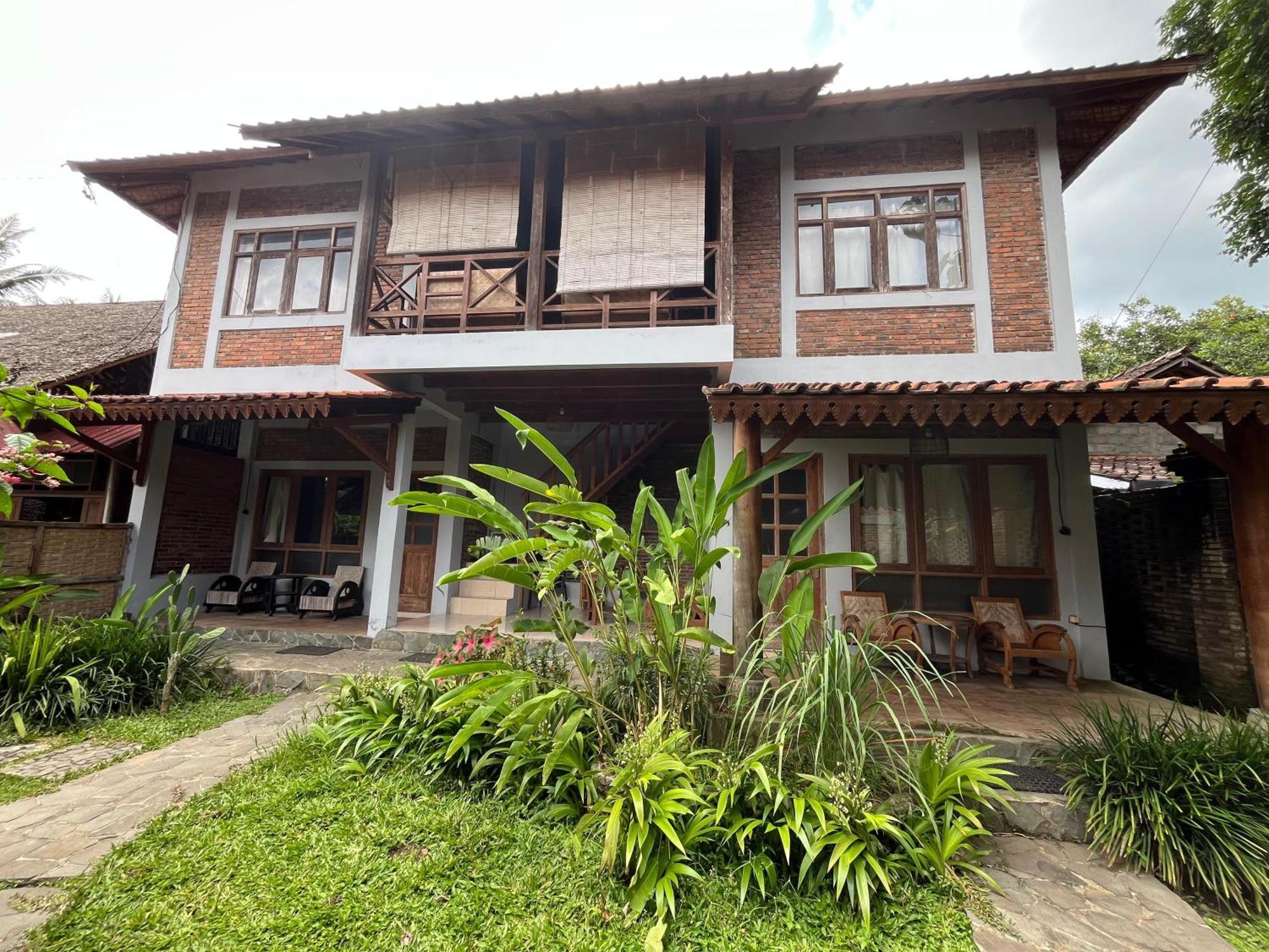 Saka Homestay Boutique & Cafe 마겔랑 외부 사진